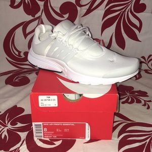Nike Air Presto Essential | Size 8 (NWT)
